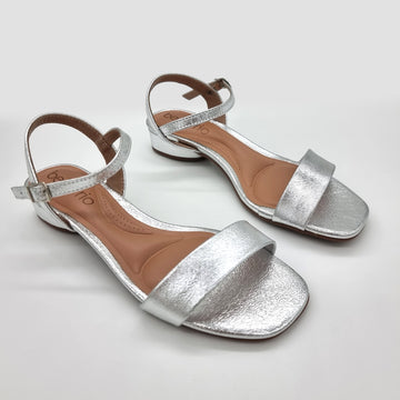 Beira Rio 8504-202 Flat Sandal in Silver